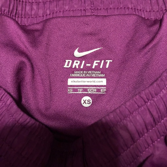 Women’s Nike Shorts - Picture 3 of 5